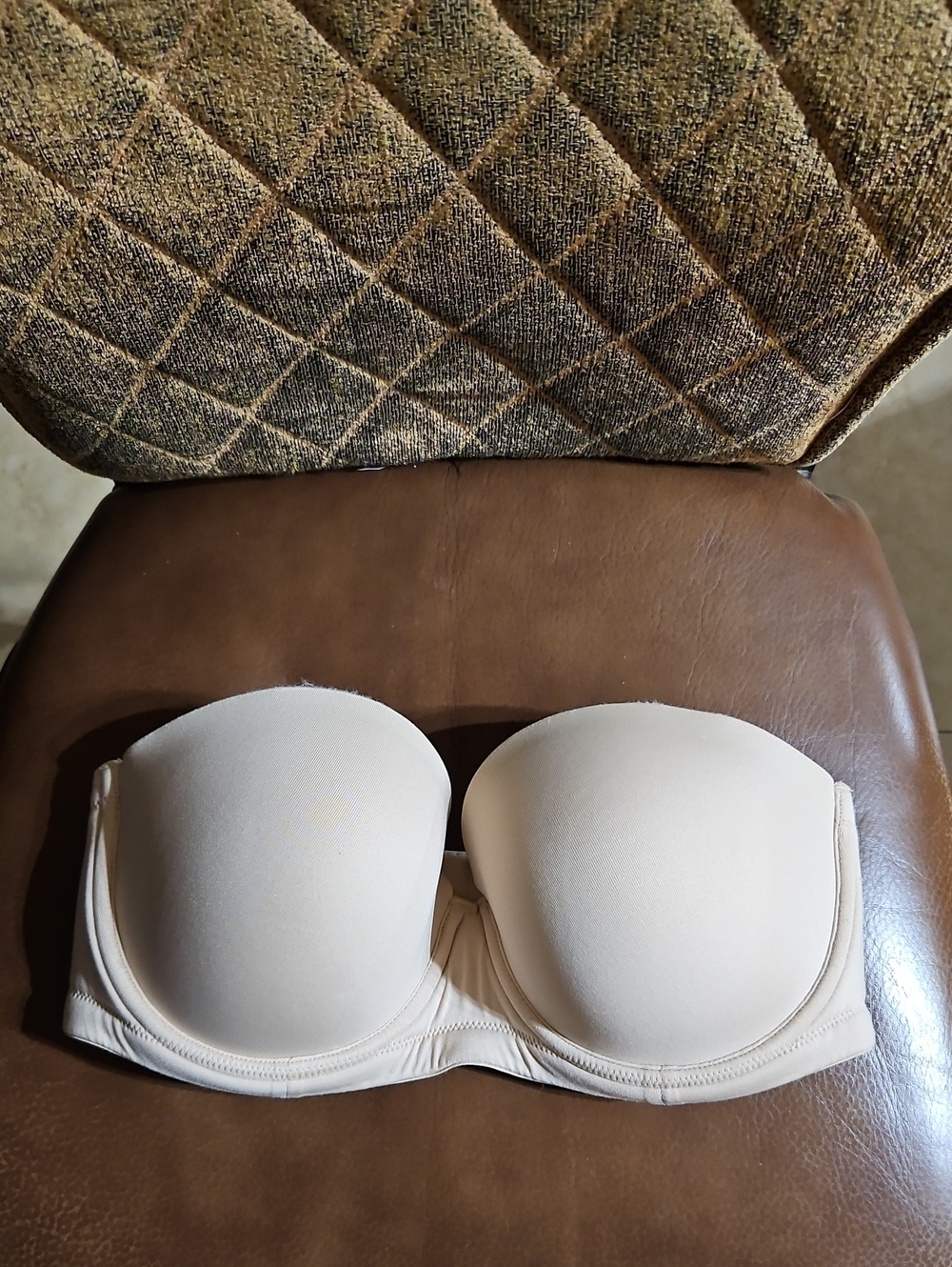 Wacoal Red Carpet Strapless T-Shirt Underwire Cream Bra Seamless Full Coverage